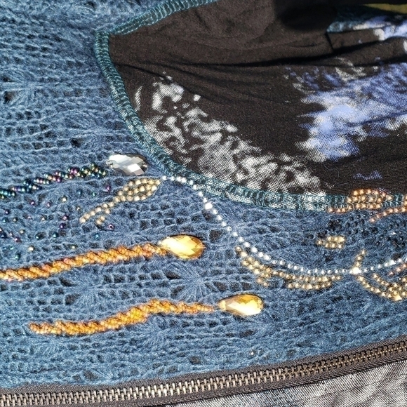 𝅺ADORE women's size small zip front sweater - Picture 2 of 8